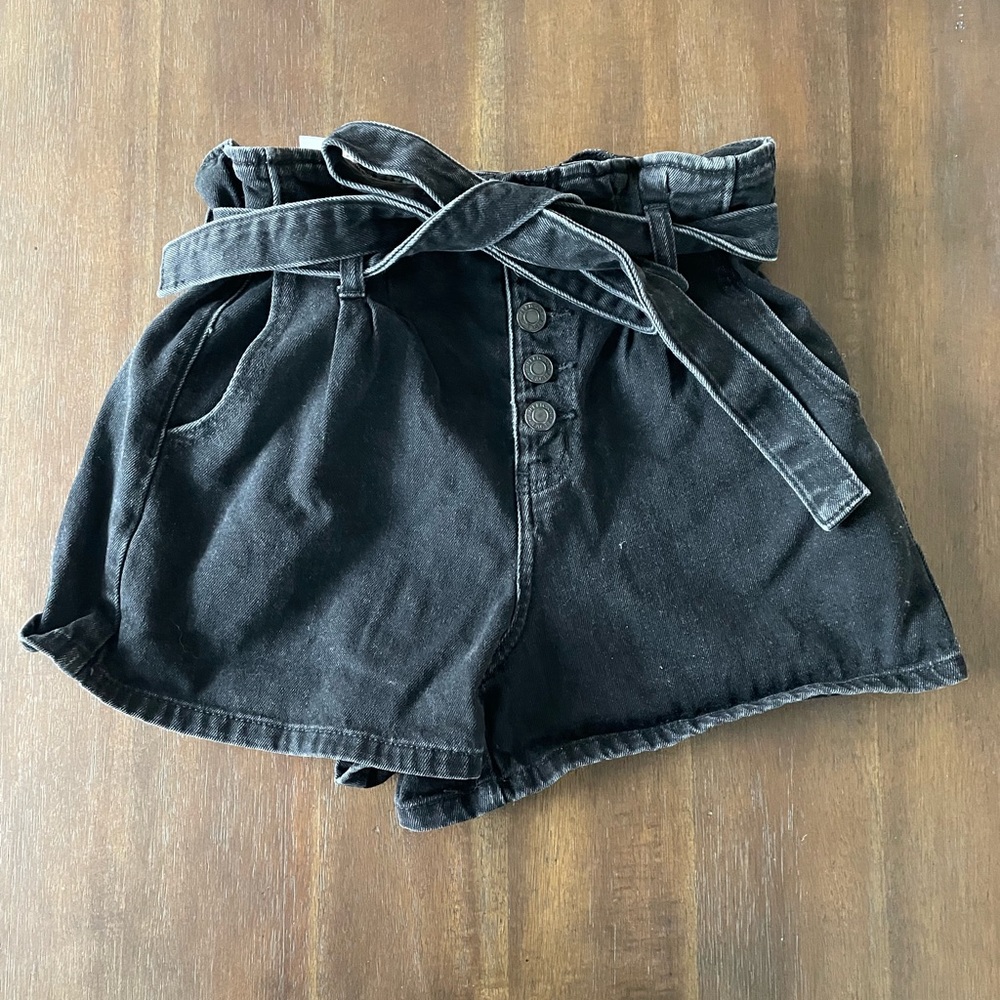 American Eagle AE outfitters belted paper bag black denim button fly shorts 2